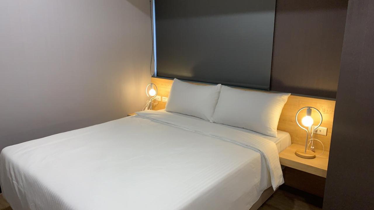 Cy Hotel Taipei Esterno foto
