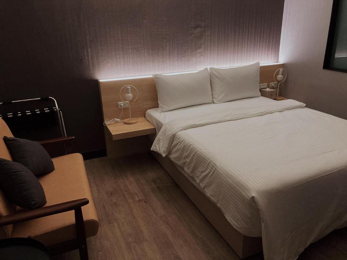 Cy Hotel Taipei Esterno foto