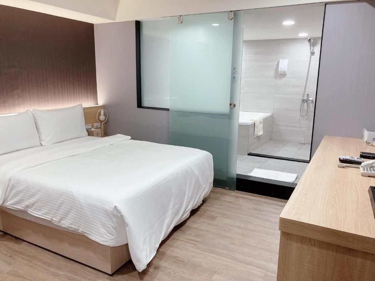 Cy Hotel Taipei Esterno foto