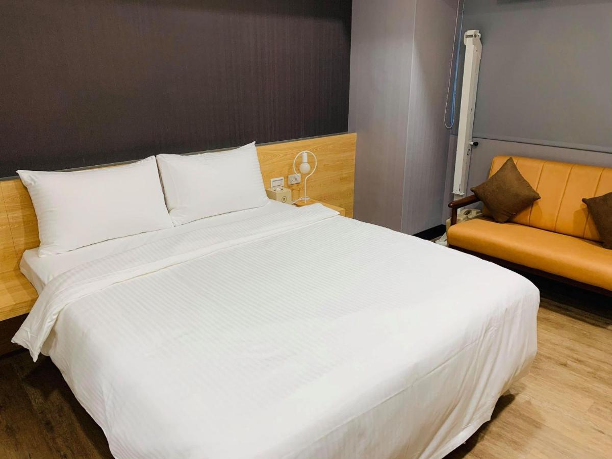 Cy Hotel Taipei Esterno foto
